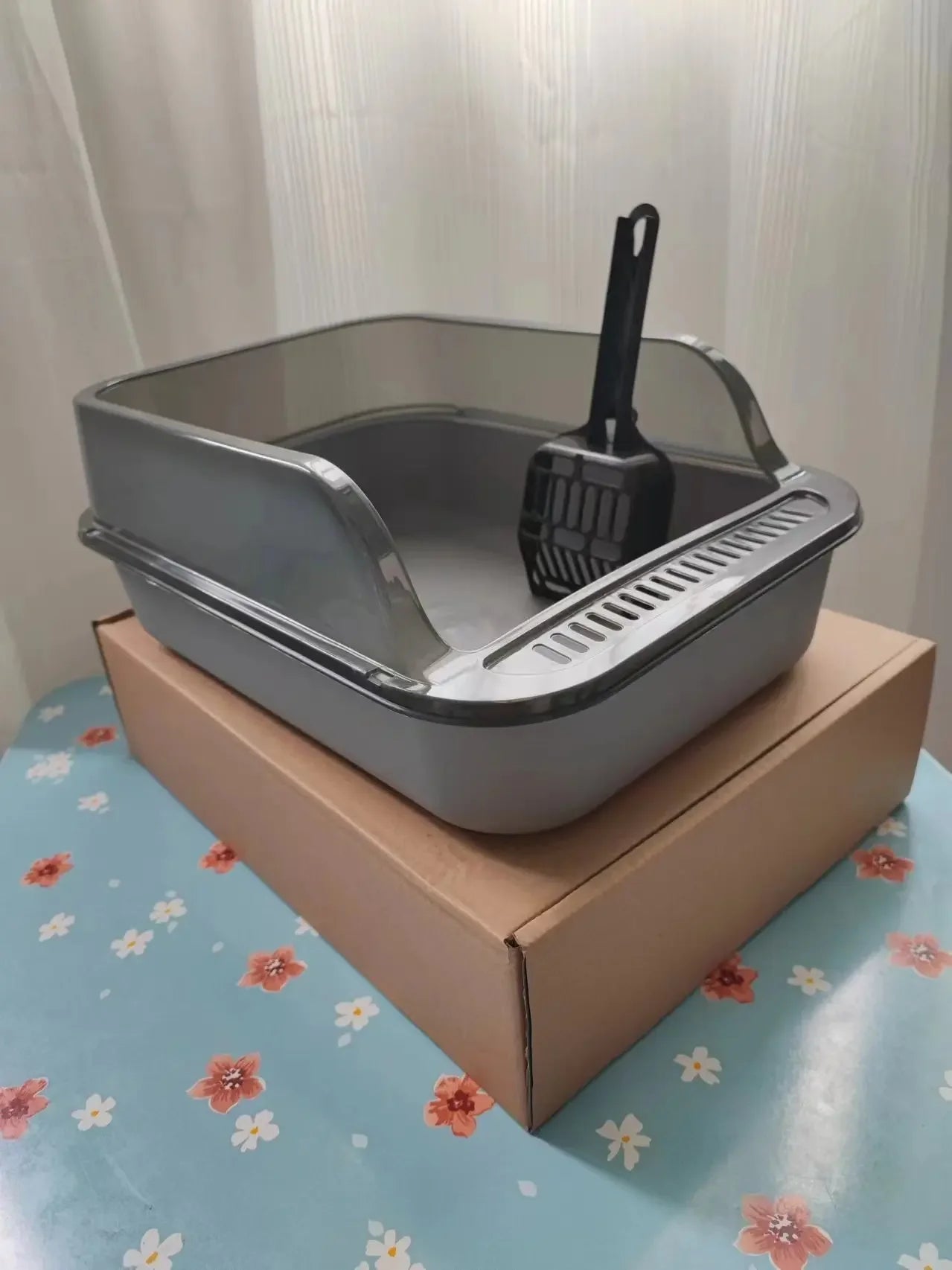 Cat Litter Box Set Large Fence Semi Enclosed Cat Litter Box Thickened Cat Toilet with Cat Litter Scoop Pet Supplies Cat Litter